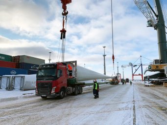 Transportation of blades for wind turbines 3